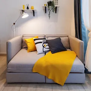 Apartment Cozy Market-square Retreat Located In The Heart Of The 10th District, Wien