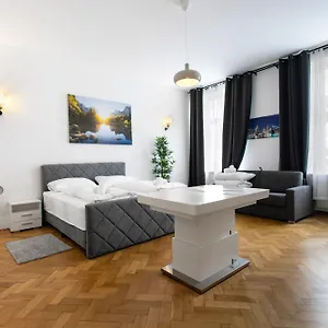Apartment 4 Red Star 8, Wien